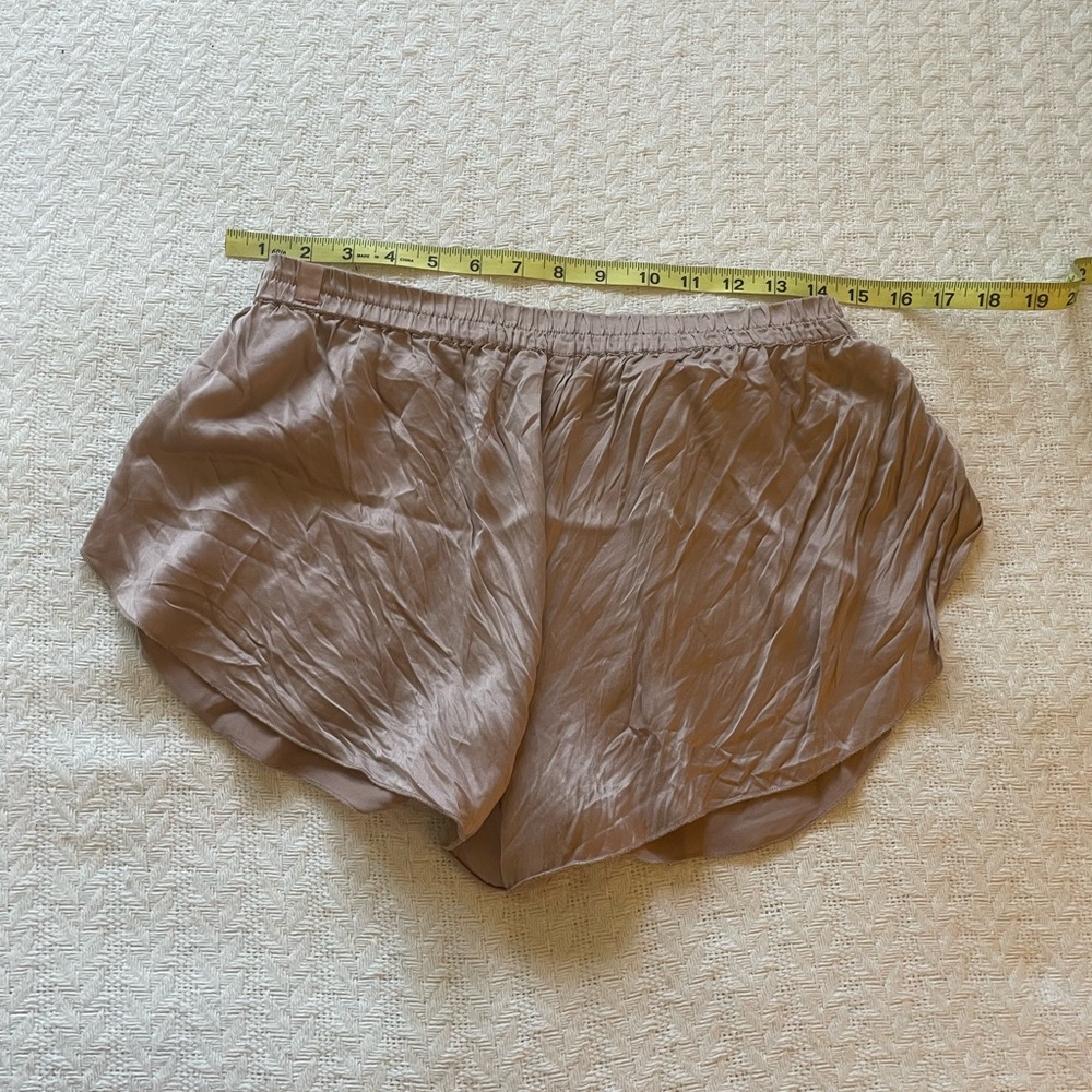 Lunya Women's Silk Pajama Shorts - Taupe